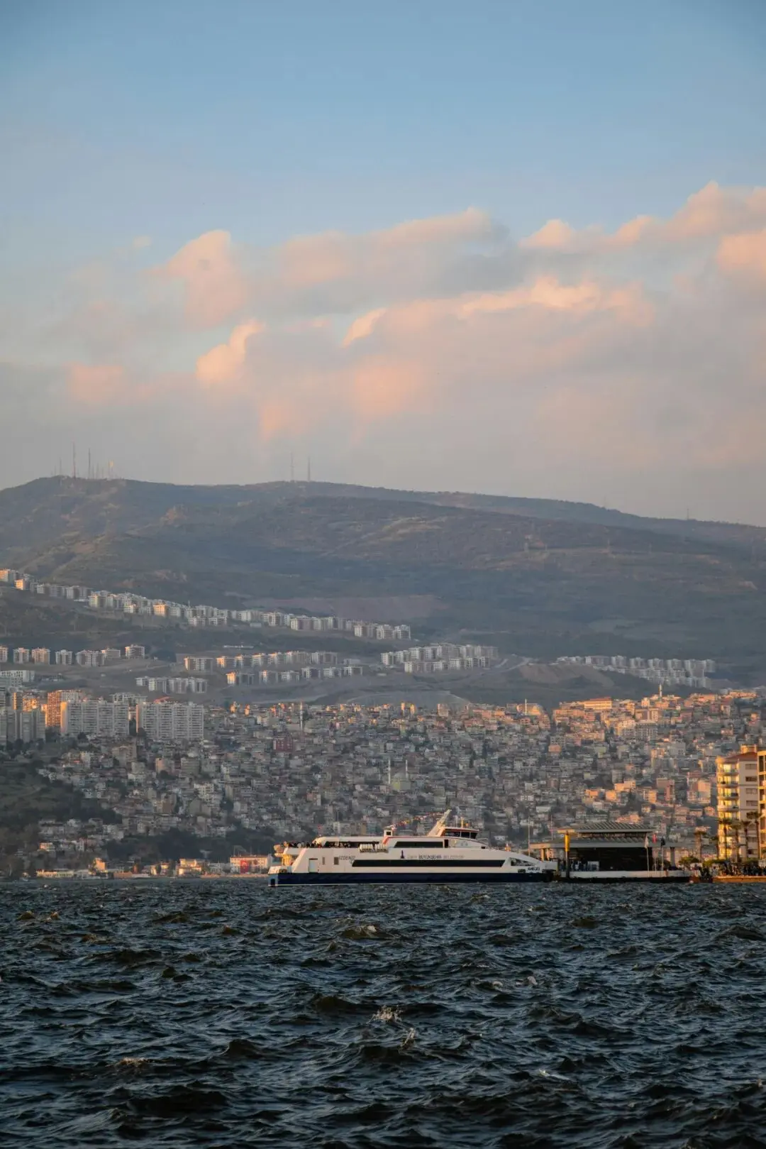 Kordonboyu Deniz Kıyısı Akşam Manzarası